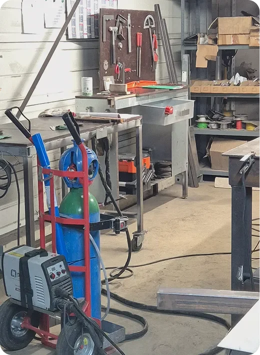 Atelier de production métallique équipé